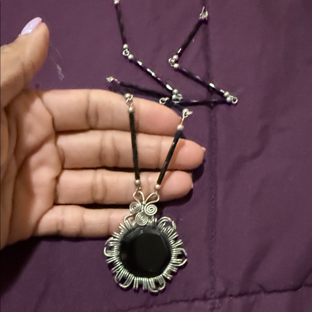 Elegant Black and Silver Pendant Necklace